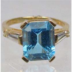 14K GOLD LADIES RING - 4.0 GRAMS