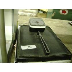 HEALTHOMETER 300LB SCALE