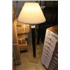 Image 1 : 3 STANDING FLOOR LAMPS