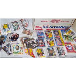 (3) Piece Baseball Card Collectors Lot. Inclu. complete sets:1990 Topps, Score, Many unopened packs