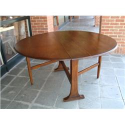 Drop leaf table from Europe