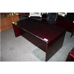 MAHOGANY EXECUTIVE DESK