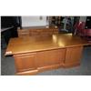 Image 1 : OAK TRADITIONAL DESK & CREDENZA SUITE