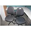 Image 1 : 3 BLACK OFFICE CHAIRS