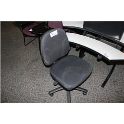 BLACK GAS LIFT COMPUTER CHAIR