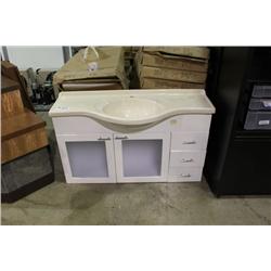 WHITE & IVORY 3 DRAWER 2 DOOR BATHROOM VANITY SET