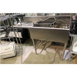 2 BAY STAINLESS STEEL SINK WITH NOZZLE