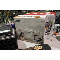 SAMSUNG 19" LCD TELEVISION