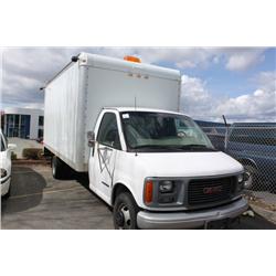 2000 WHITE GMC 3500 CUBE VAN