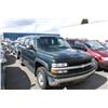 Image 1 : 2002 GREEN CHEVROLET SUBURBAN SUV