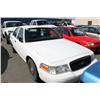 Image 1 : 2004 WHITE FORD CROWN VICTORIA POLICE SERIES 4DR