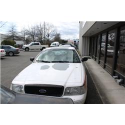 2006 WHITE FORD CROWN VICTORIA POLICE SERIES 4DR