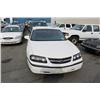 Image 1 : 2002 WHITE CHEVROLET IMPALA 4DR SEDAN