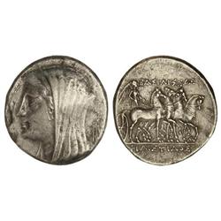 16 Litras. -  275-215 a.C. -  SIRACUSA. -  Anv.: Cabeza velada y diademada de Philistis, esposa de H