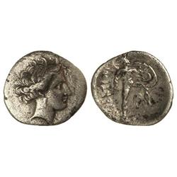 1/4 Estátera. -  369-338 a.C. -  LOKIS OPUNTIA. -  Anv.: Cabeza de Perséfone a derecha. Rev.: Ajax c