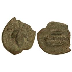 As. -  ACINIPO. -  Anv.: L. (FOLCE) AEDILE. Racimo de uvas. Rev.: Dos espigas a derecha entre ambas