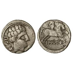 Denario. -  BASCUNES. -  Anv.: Cabeza barbada a derecha, detrás leyenda ibérica BENCODA. Rev.: Jinet