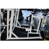 Image 2 : APEX CHEST PRESS STATION WITH EASY GRIP FREE
