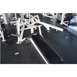 HAMMER STRENGTH BENCH PRESS STATION