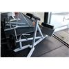 Image 1 : APEX INCLINE CHEST PULL