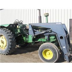 4020 John Deere Tractor w/FEL