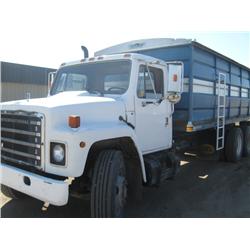 1986 IHC DT466 Tandem Grain Truck