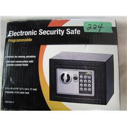 Programmable Electronic Security Safe     New in Box