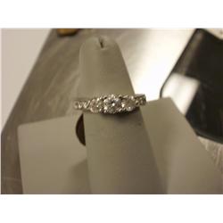 Beautiful 1 Carat VS Diamonds, F Color, Ladies Ring, 14K Gold, 4.4 Grams
