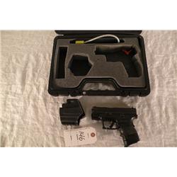 Springfield Armory XD-40 pistol   40 cal    SN-US491267