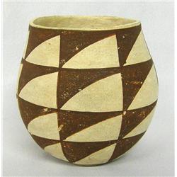 1975 Native American Acoma Pot