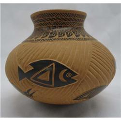 Small Mata Ortiz Pottery By Eduardo Quintana