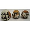 Image 3 : 3 Native American Acoma Small Pottery Pieces