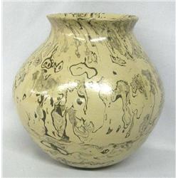 Mata Ortiz Marbled Pot