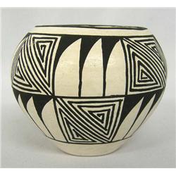 Native American Acoma Pot by S.T. Patricio