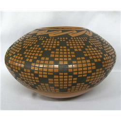 Mata Ortiz Black on Red Geometric Pot by L.O.