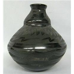 Mata Ortiz Black on Black Pot by Vera Hernandez