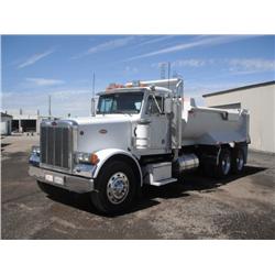 2001 Peterbilt 379 T/A Dump Truck