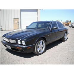 1999 Jaguar XJR Sedan