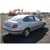 Image 3 : 2002 Hyundai Elantra GT 4-Door Hatchback Sedan