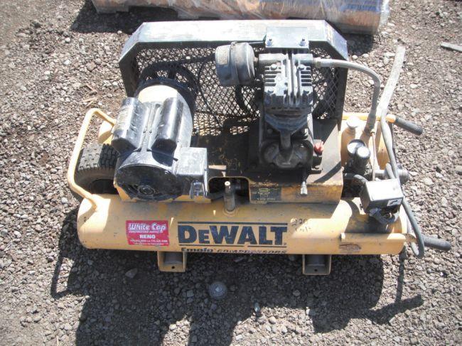 DeWalt D55580 Air Compressor