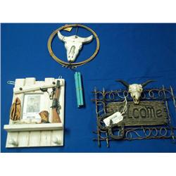 Lot- Cowboy Welcome Sign & Frame