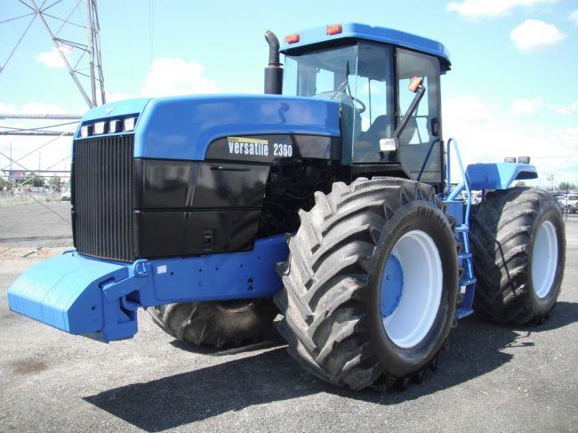 Versatile 2360 2002 Buhler Versatile 2360 4x4 Ag. Tractor