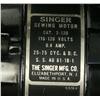 Image 2 : SINGER FEATHER WEIGHT PORTABLE SEWING MACHINE