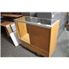 Image 1 : 4' GLASS DISPLAY CASE