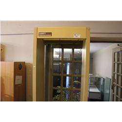 GARRETT METAL DETECTOR AND MOBILE PEDESTAL