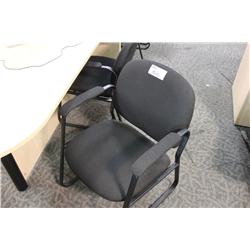 BLACK CLIENT CHAIR