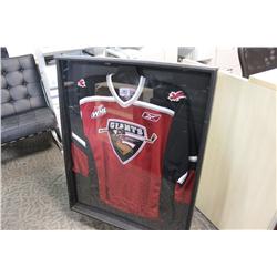 VANCOUVER GIANTS TEAM AUTOGRAPHED AND FRAMED