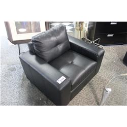 BLACK LEATHER RECEPTION CHAIR