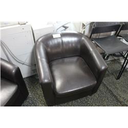 DARK BROWN LEATHER CLIENT CHAIR