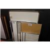 Image 1 : LOT OF CORK BOARDS AND WHITE BOARDS